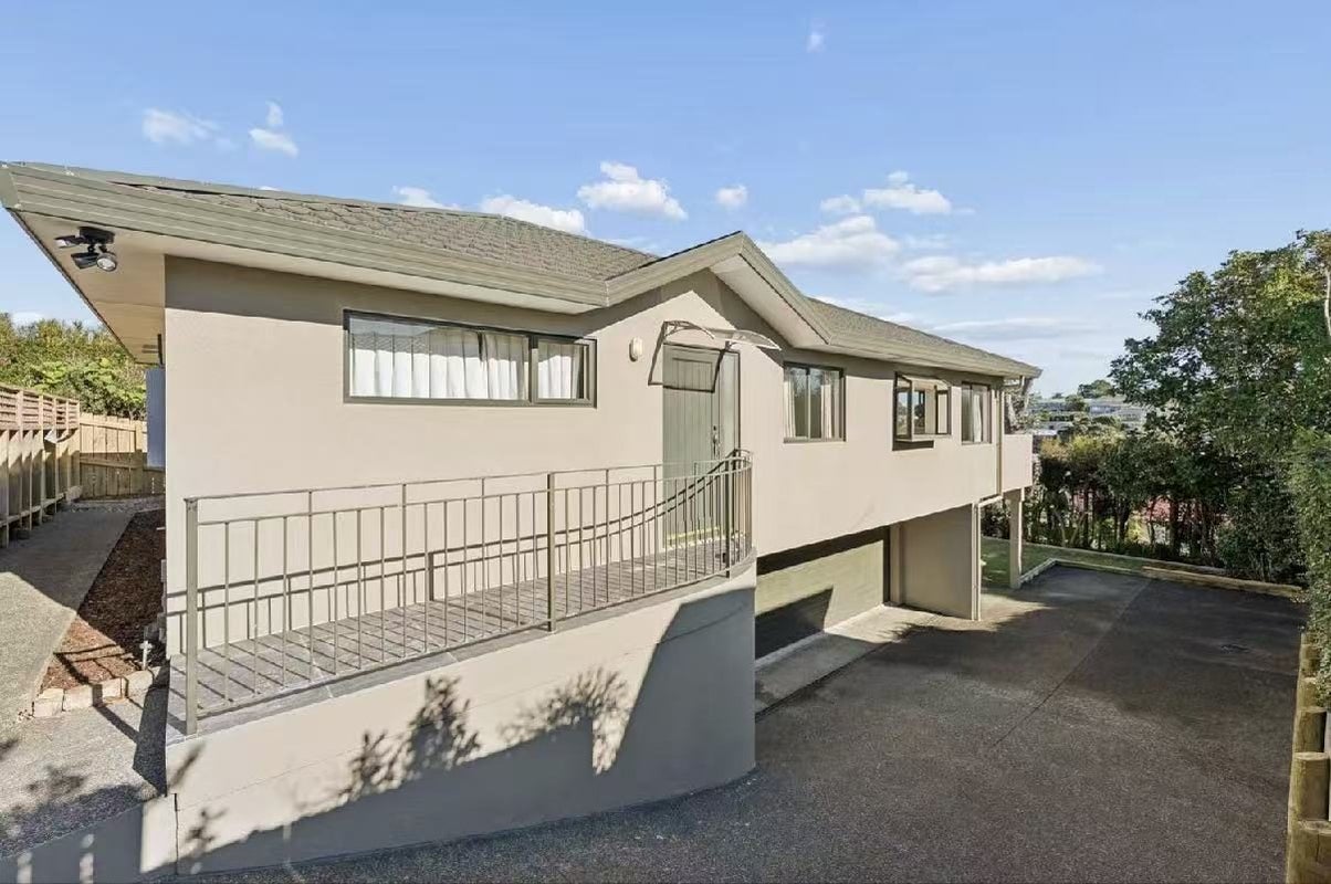 2/162 Forrest Hill Road, Forrest Hill, Auckland - Carousel 1