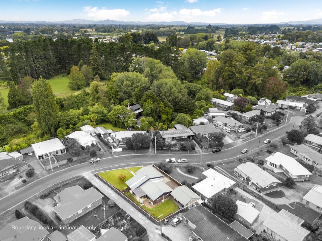 20 Anthony Crescent, Bader, Hamilton - Carousel 2