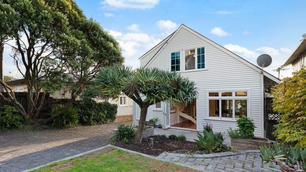 5 Cumberland Avenue, Westmere, Auckland - Carousel 1
