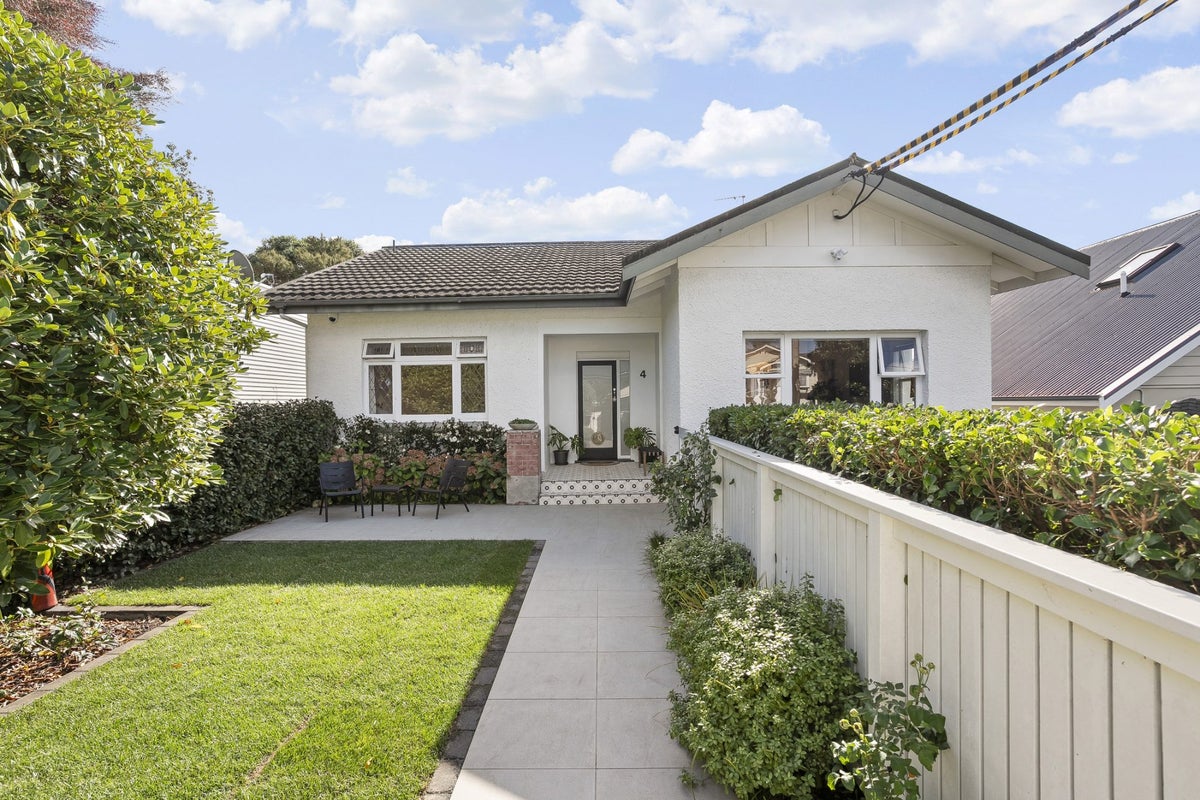 4 Martin Avenue, Mount Albert, Auckland - Carousel 1