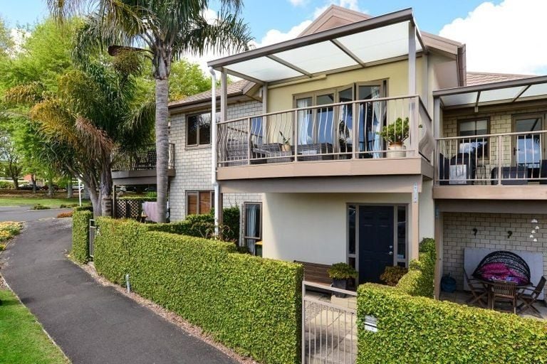 1211B Victoria Street, Whitiora, Hamilton - Carousel 1