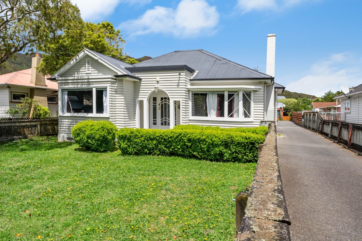 22A St Ronans Avenue, Waterloo, Lower Hutt - Carousel 24