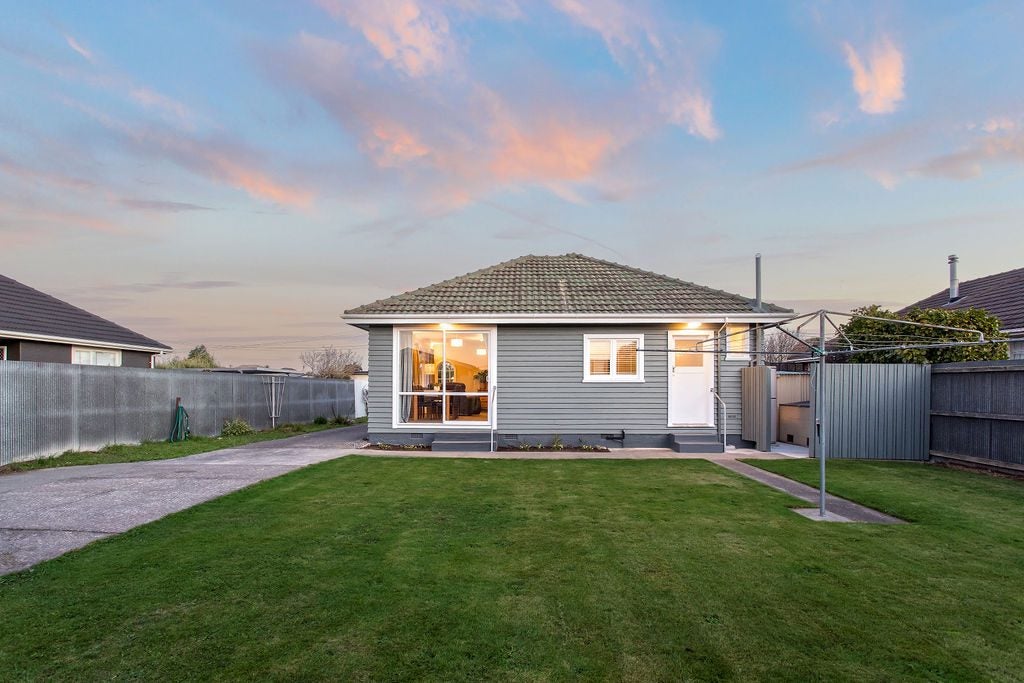 15 McIntyre Street, Shirley, Christchurch - Carousel 2