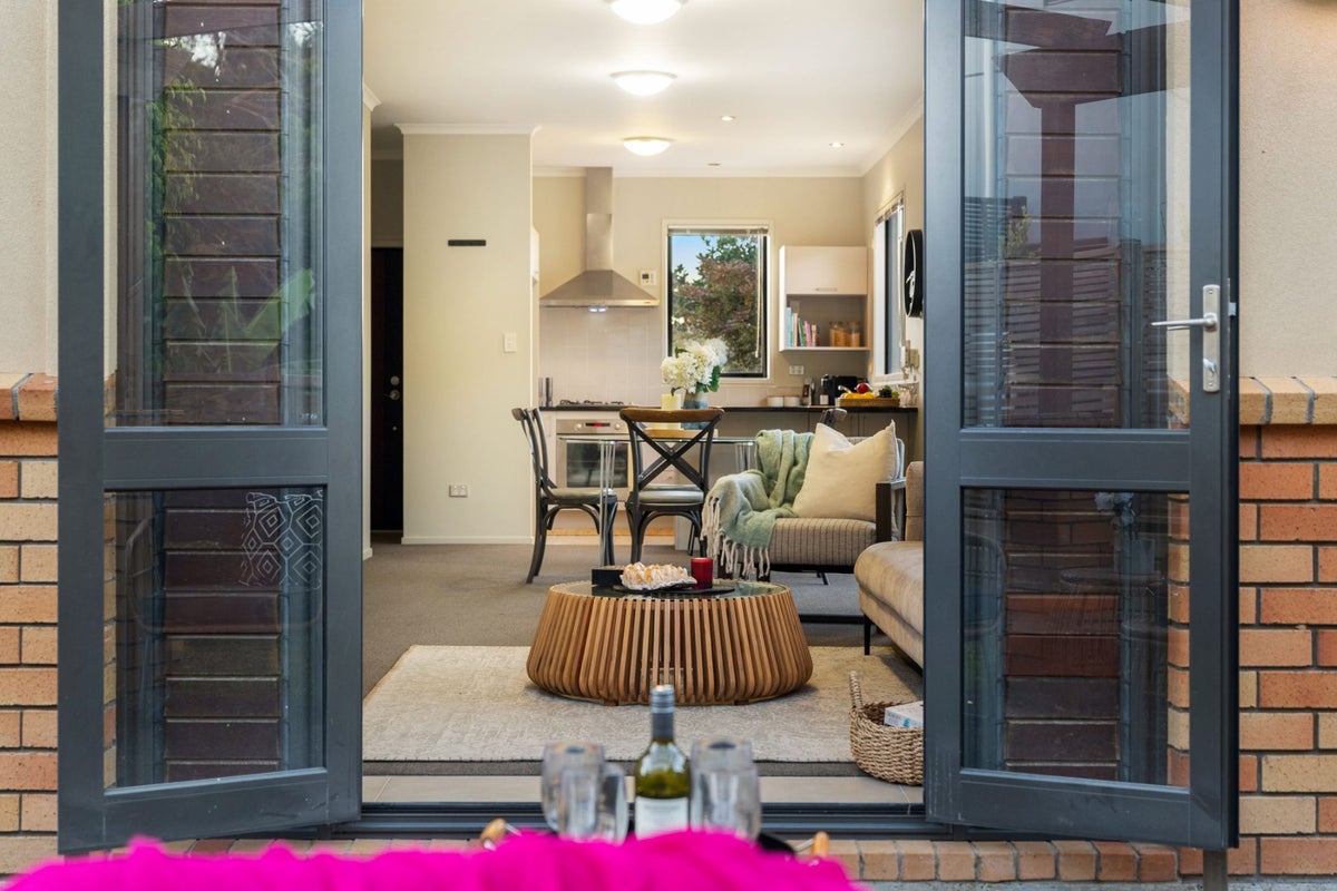 50 Greenbough Lane, Greenhithe, Auckland - Carousel 2