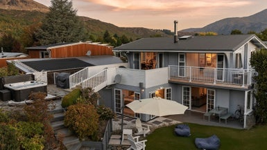 13 Argyle Place, Arrowtown - Carousel 1