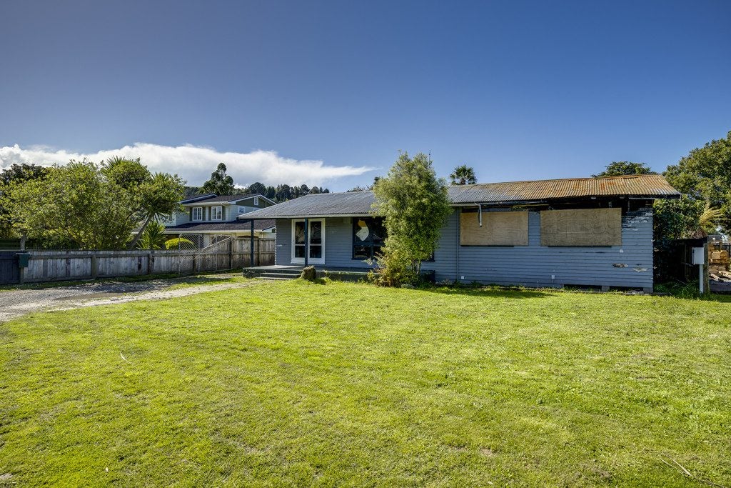 36 Grey Street, Bay View, Napier - Carousel 1
