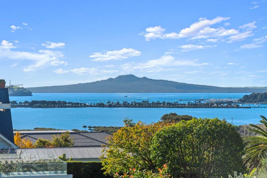 71 Seaview Road, Remuera, Auckland - Carousel 1