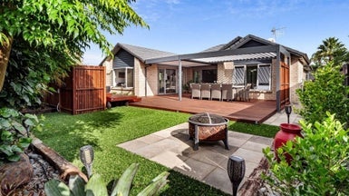 72 Oriental Parade, Papamoa Beach, Papamoa - Carousel 1