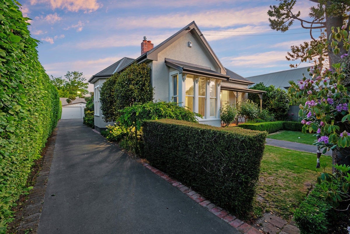 14 Weston Road, St Albans, Christchurch - Carousel 1
