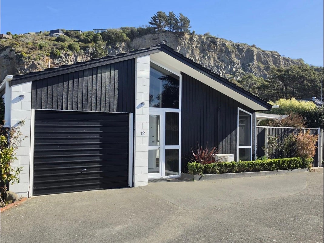 12 Raekura Place, Redcliffs, Christchurch - Carousel 1