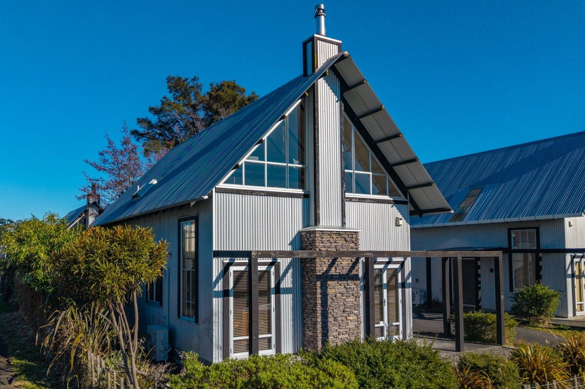 16B Tay Street, Ohakune, Ohakune - Carousel 2