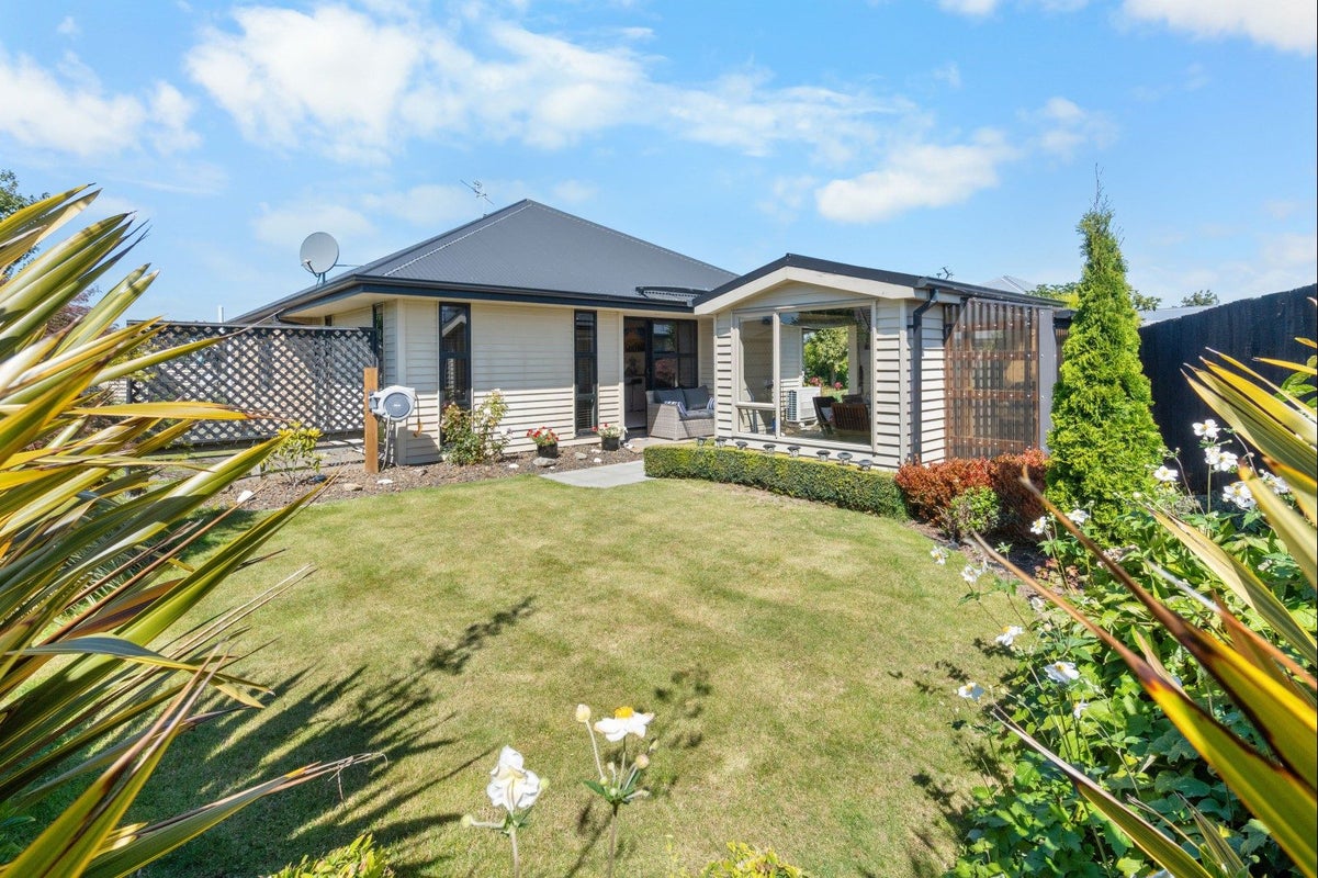 7A Henley Close, Rolleston, Rolleston - Carousel 1