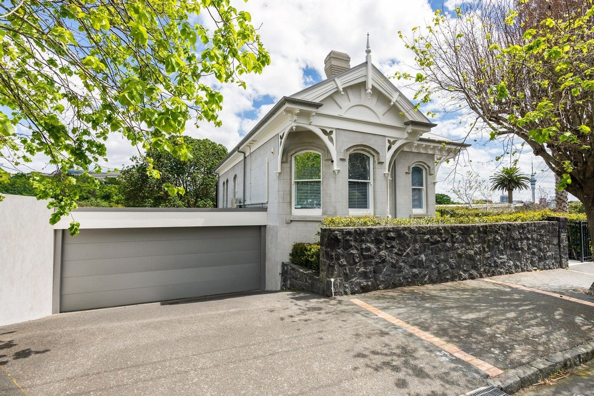 19 Birdwood Crescent, Parnell, Auckland - Carousel 2