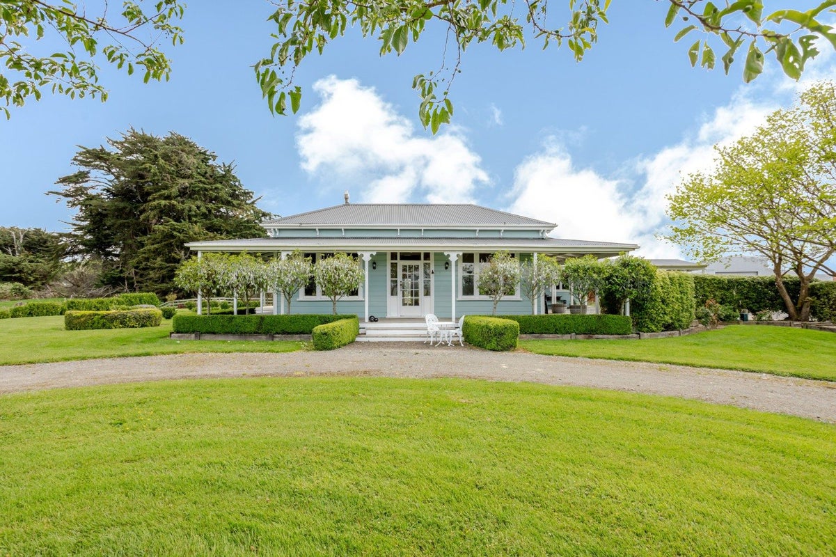 63 Oparatai Road, Mangatainoka, Pahiatua - Carousel 1