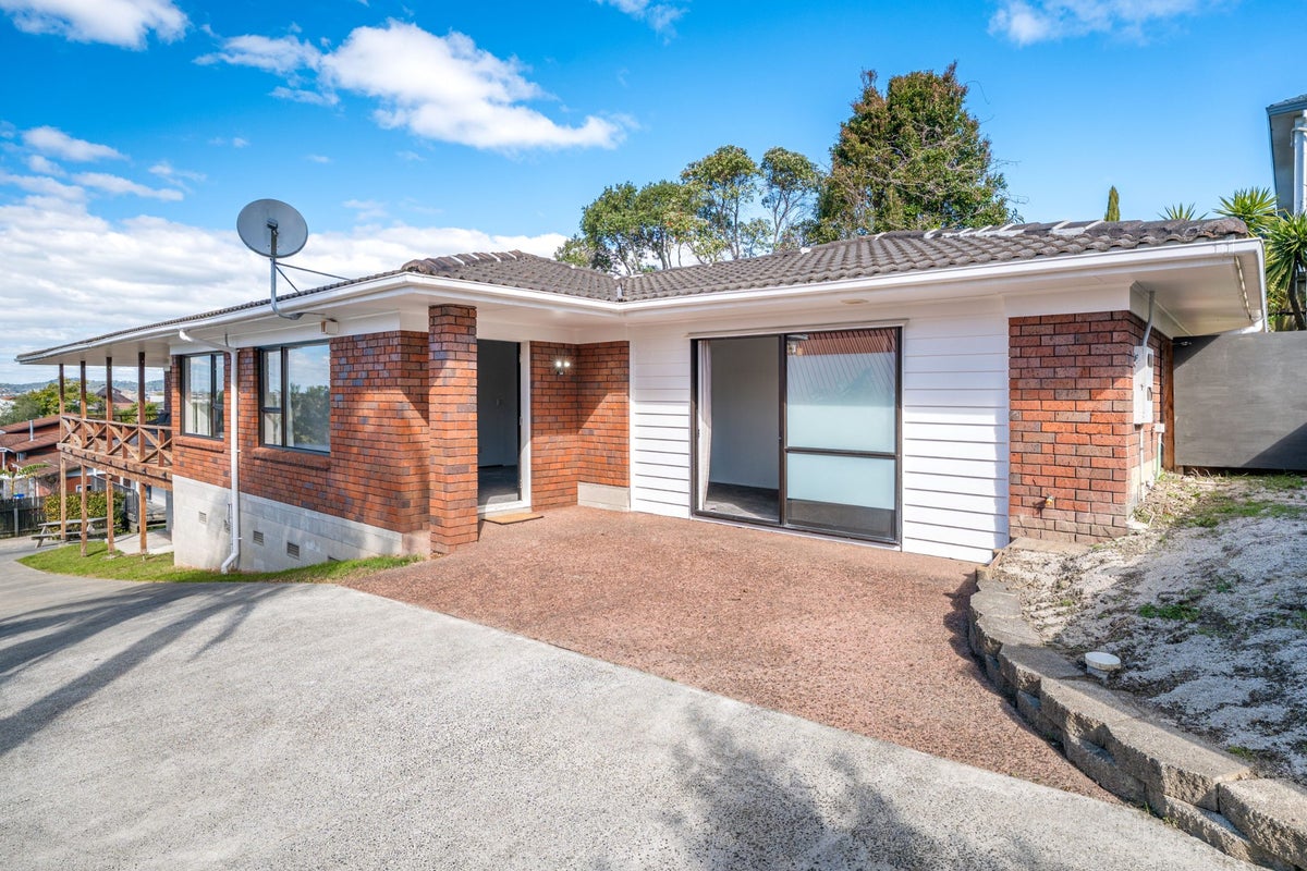 176 Sturges Road, Henderson, Auckland - Carousel 1