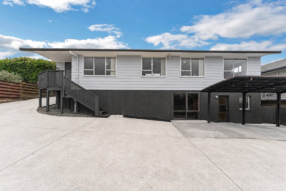 22 Marvon Downs Avenue, Pakuranga Heights, Auckland - Carousel 1