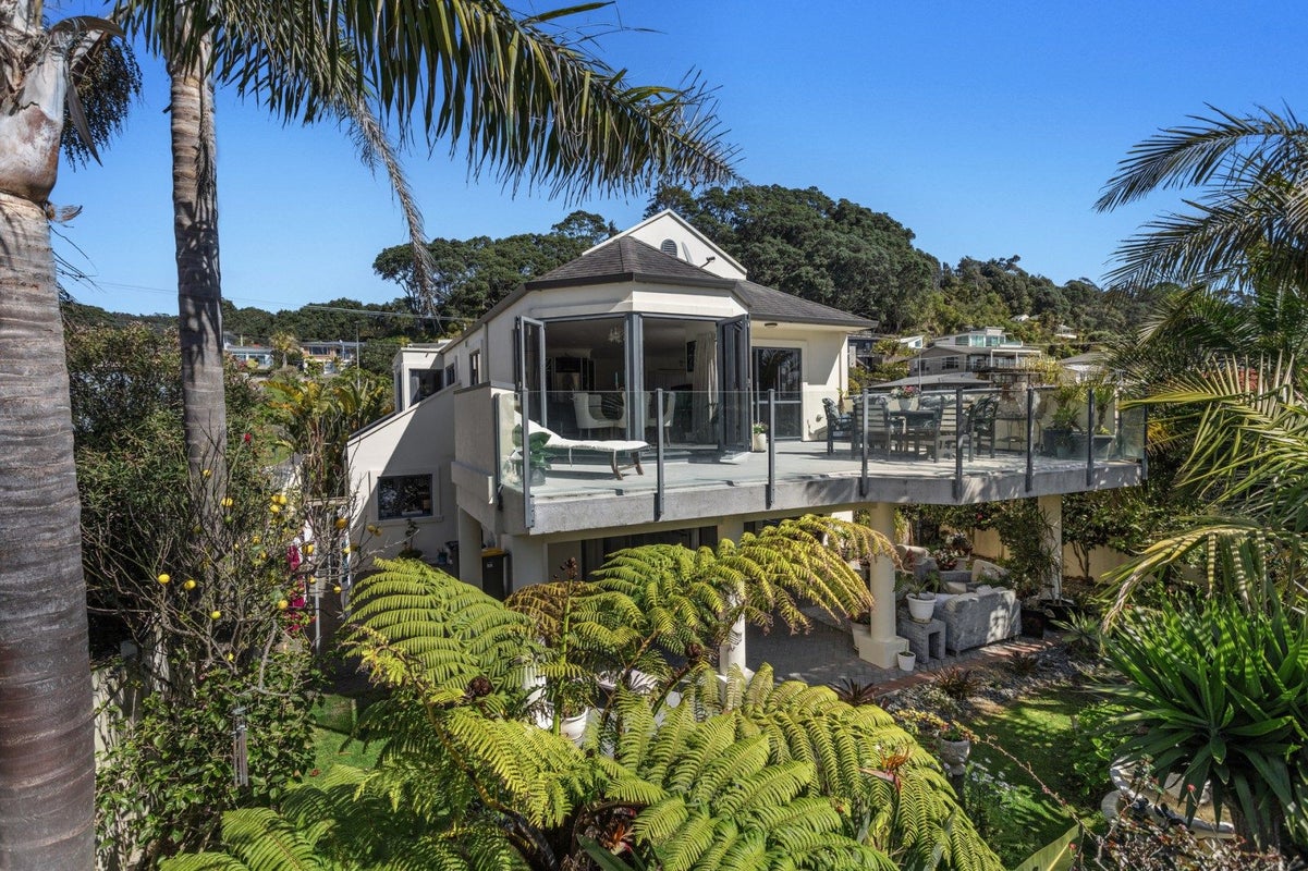 53 Pohutukawa Avenue, Ohope, Ohope - Carousel 1
