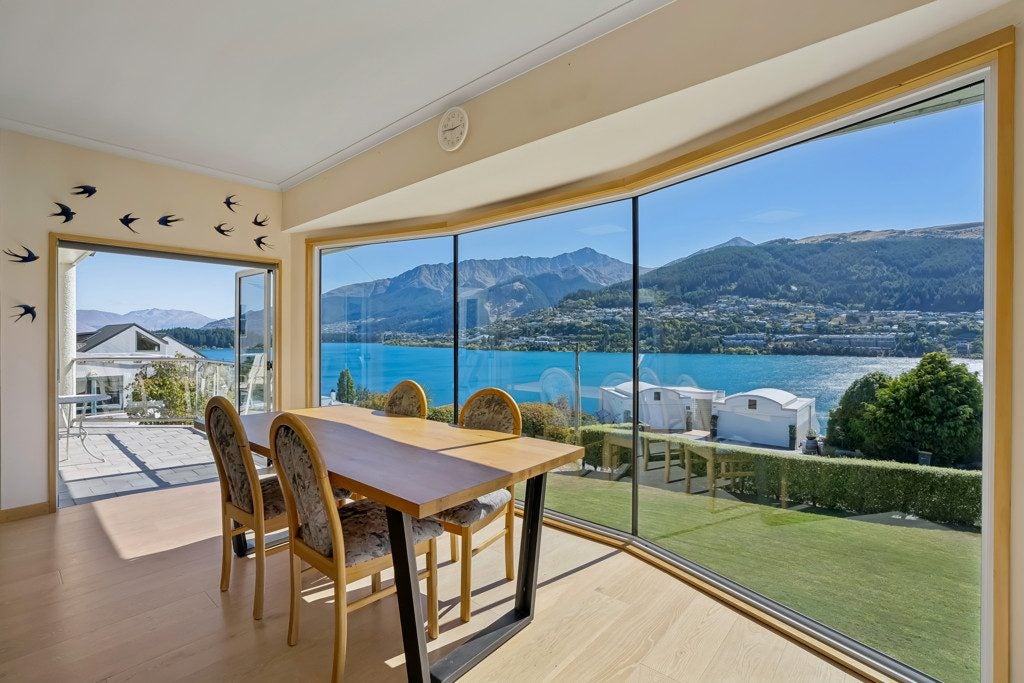 411 Peninsula Road, Kelvin Heights, Queenstown - Carousel 2