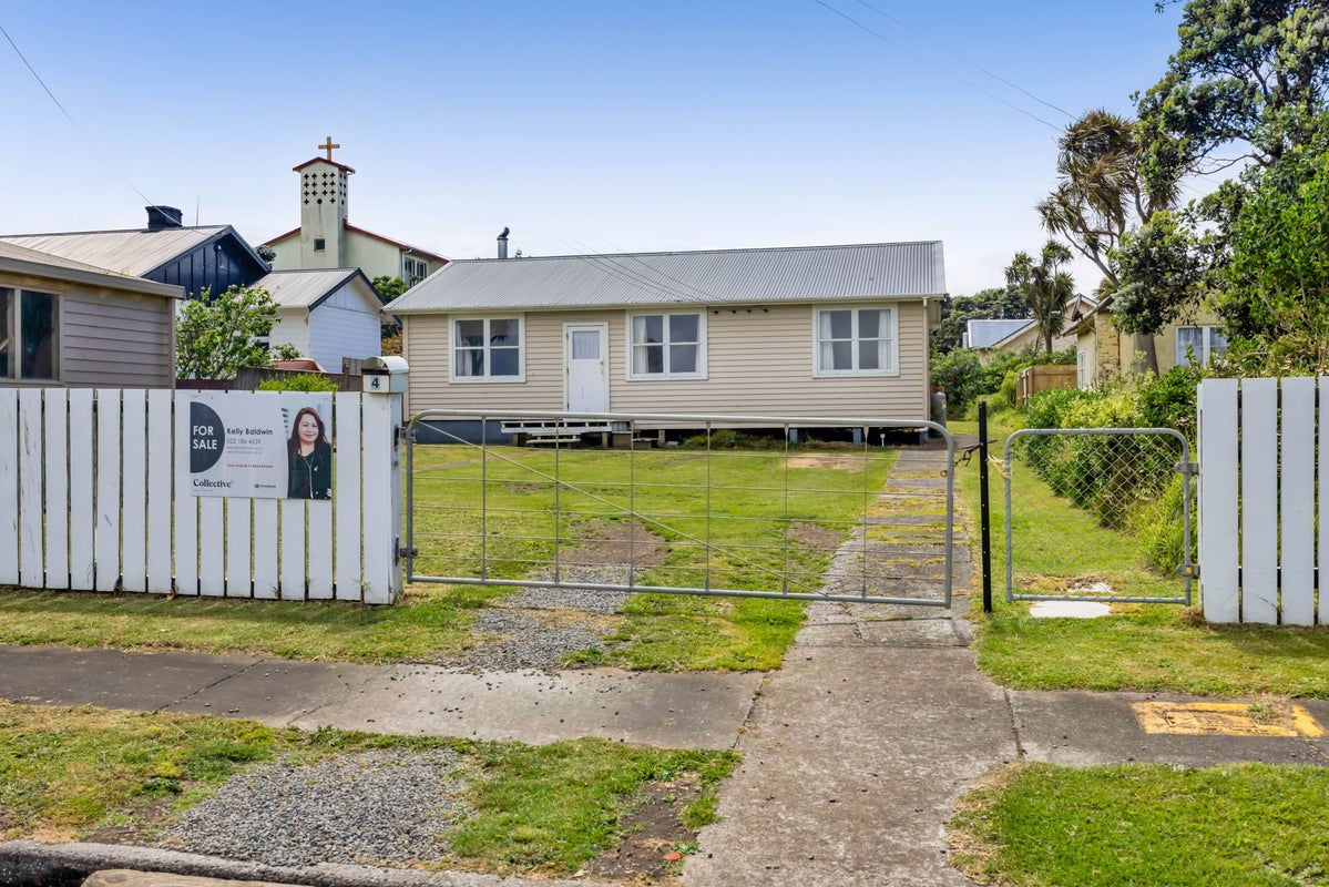 4 Middlesex Street, Patea - Carousel 1