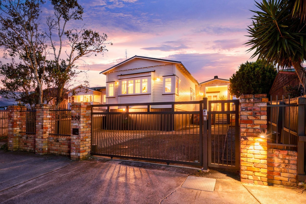 200 Whitney Street, Blockhouse Bay, Auckland - Carousel 1