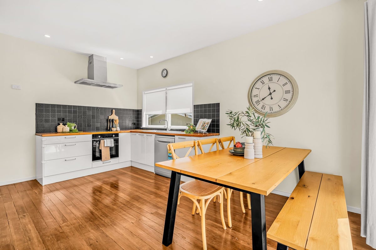 8 Totara View, Wellsford, Wellsford - Carousel 1