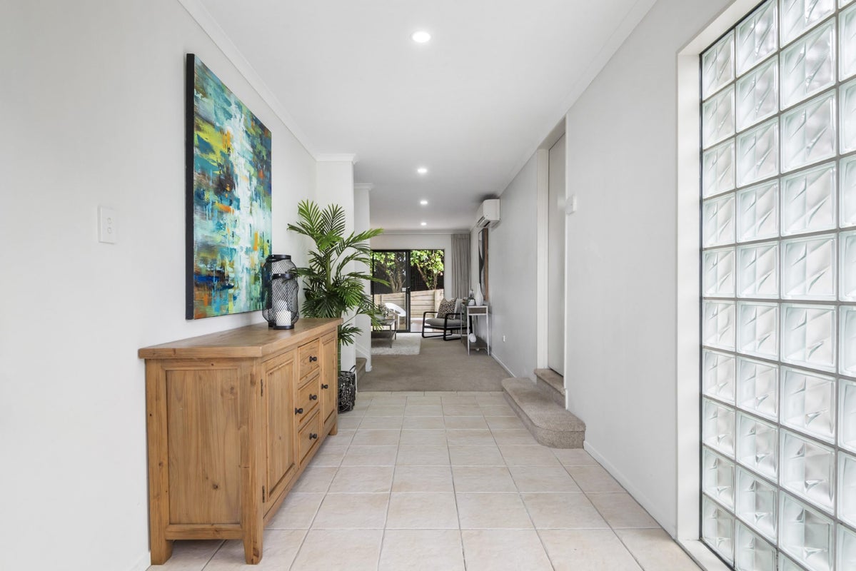 44 Killybegs Drive, Pinehill, Auckland - Carousel 2