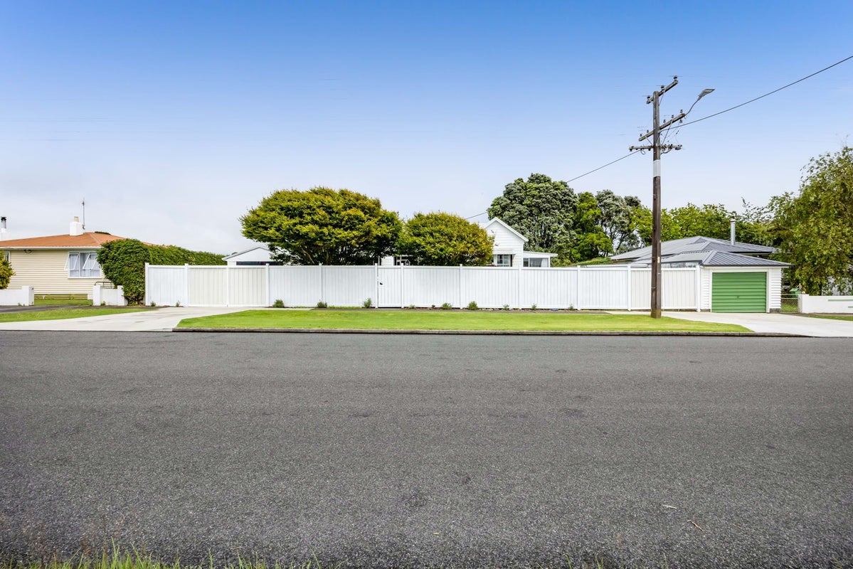 85 Browne Street, Waitara, Waitara - Carousel 24