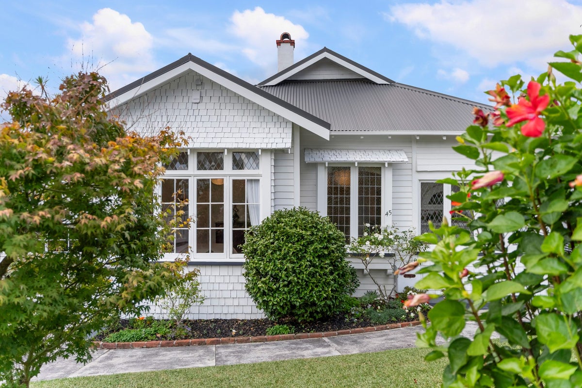 45 Seaview Road, Remuera, Auckland - Carousel 1