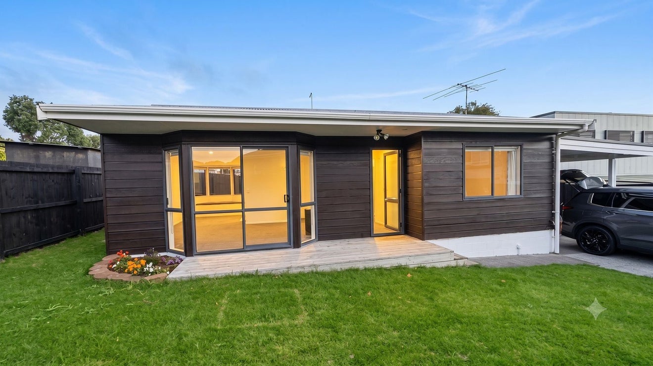 27A Willoughby Avenue, Howick, Auckland - Carousel 1