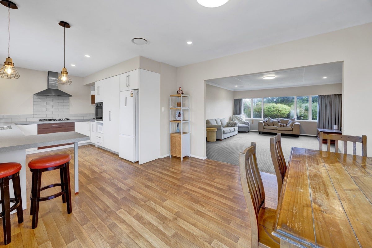 43 Fox Street, Opunake - Carousel 1