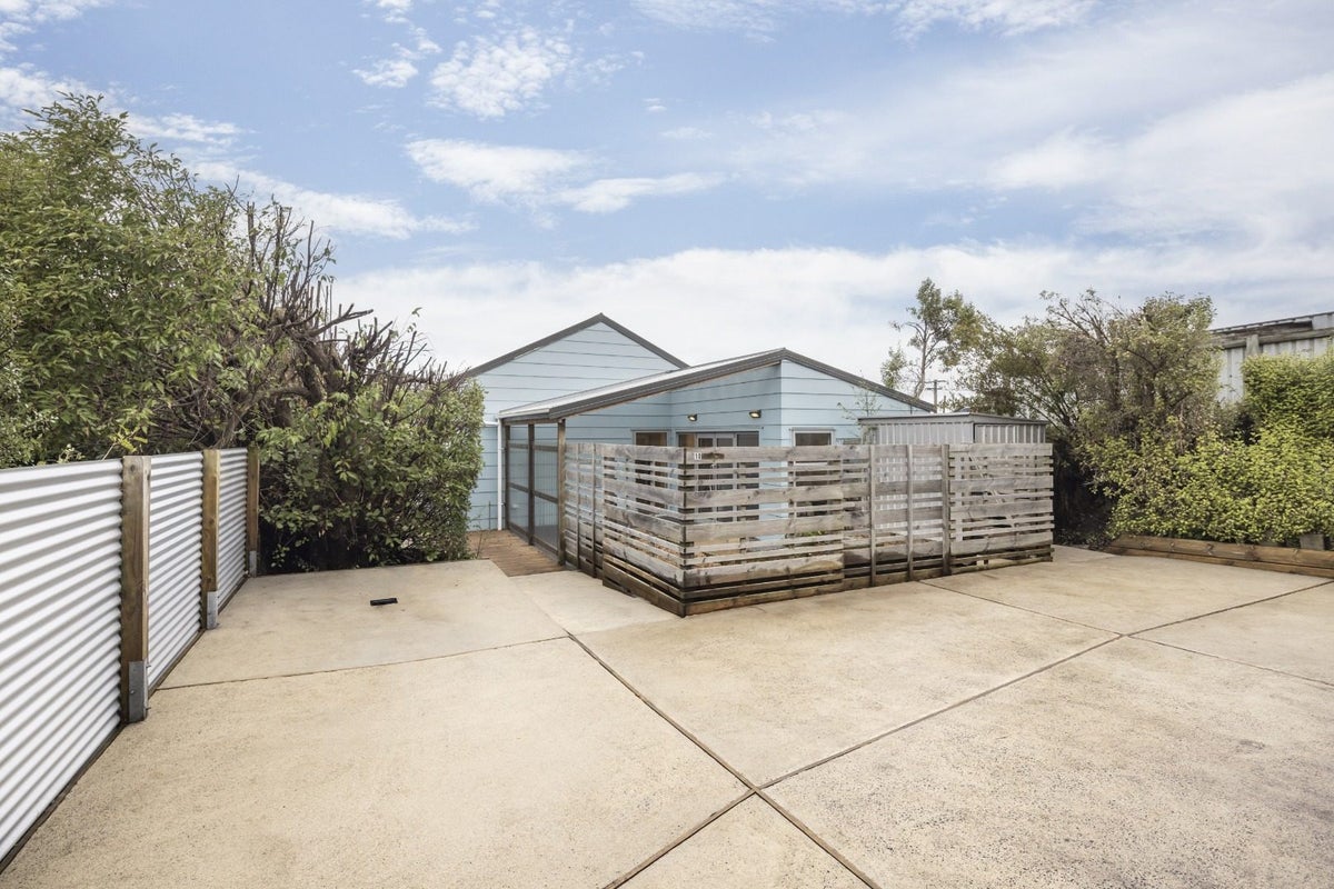 10 Aitken Place, Mornington, Dunedin - Carousel 1