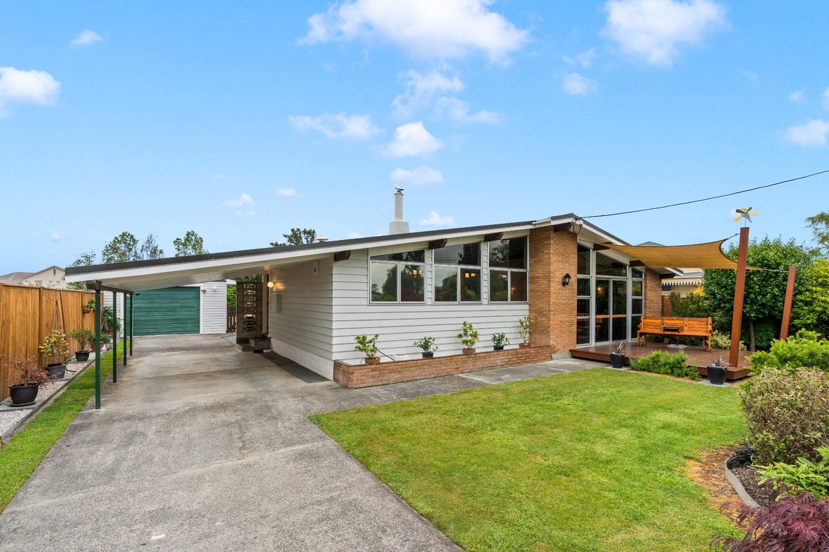 49 Brooklyn Road, Carterton - Carousel 1