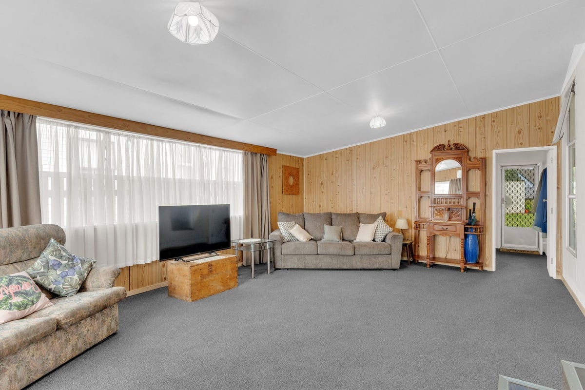 542 Childers Road, Te Hapara, Gisborne - Carousel 1