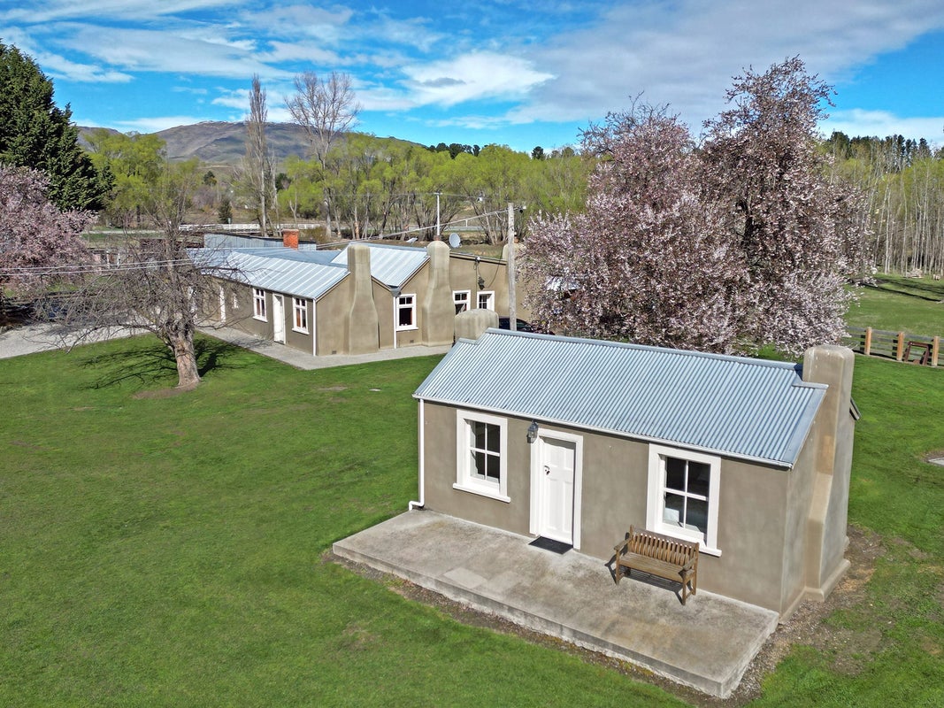 7 Hall Road, Patearoa, Ranfurly - Carousel 1