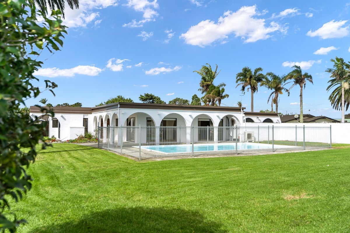 9 Windsor Avenue, Kamo, Whangarei - Carousel 1