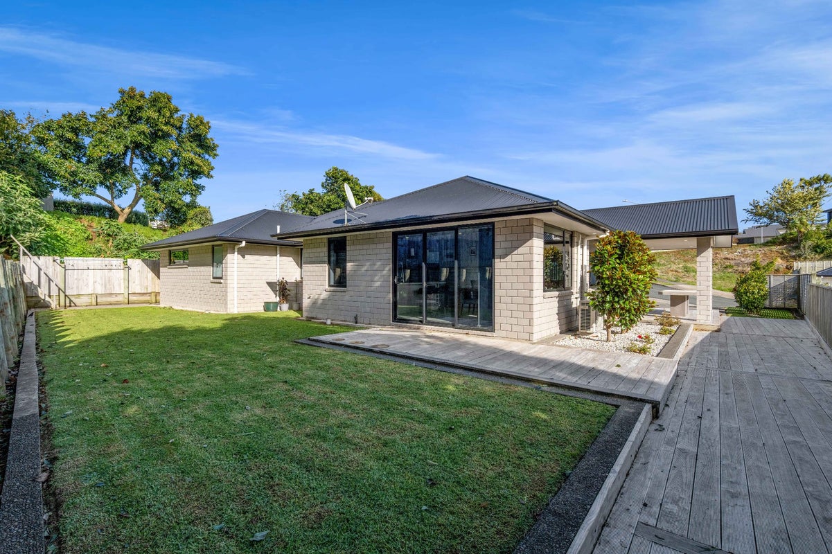 2 Frederick Place, Whalers Gate, New Plymouth - Carousel 2