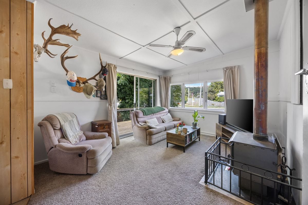 1 Reid Avenue, Luggate, Cromwell - Carousel 2
