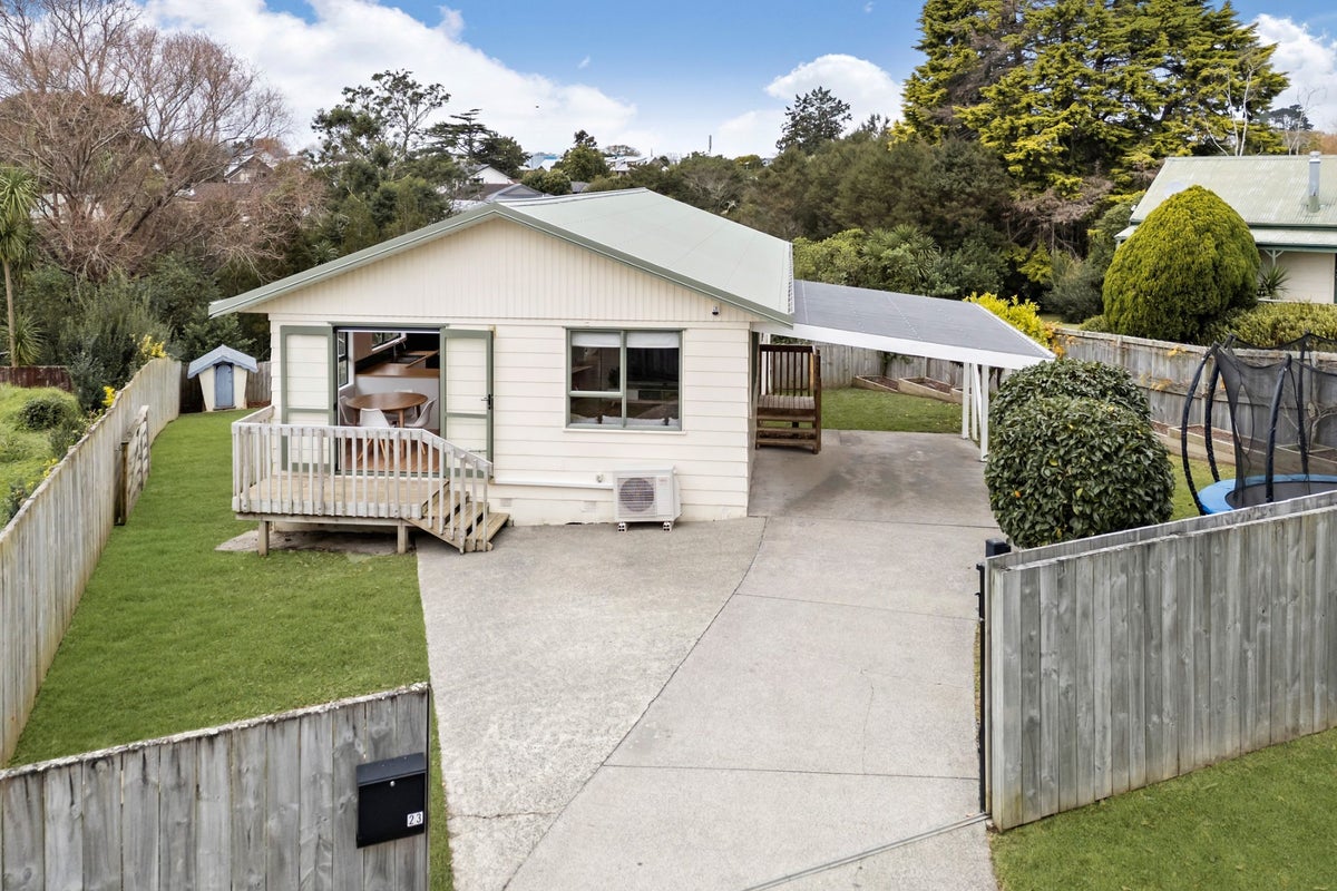 23 Luanda Drive, Ranui, Auckland - Carousel 1
