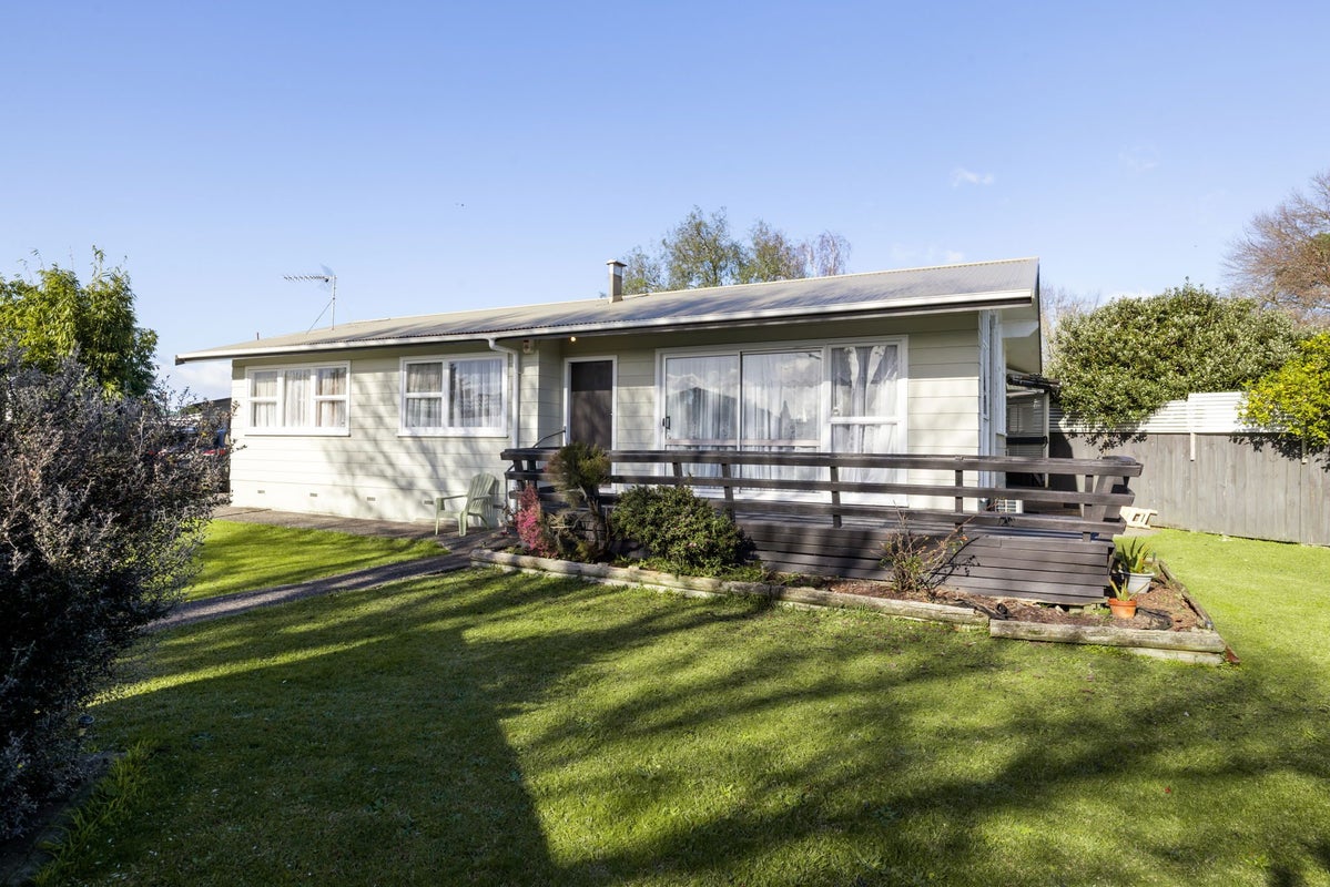 4 Evelyn Court, Dinsdale, Hamilton - Carousel 1