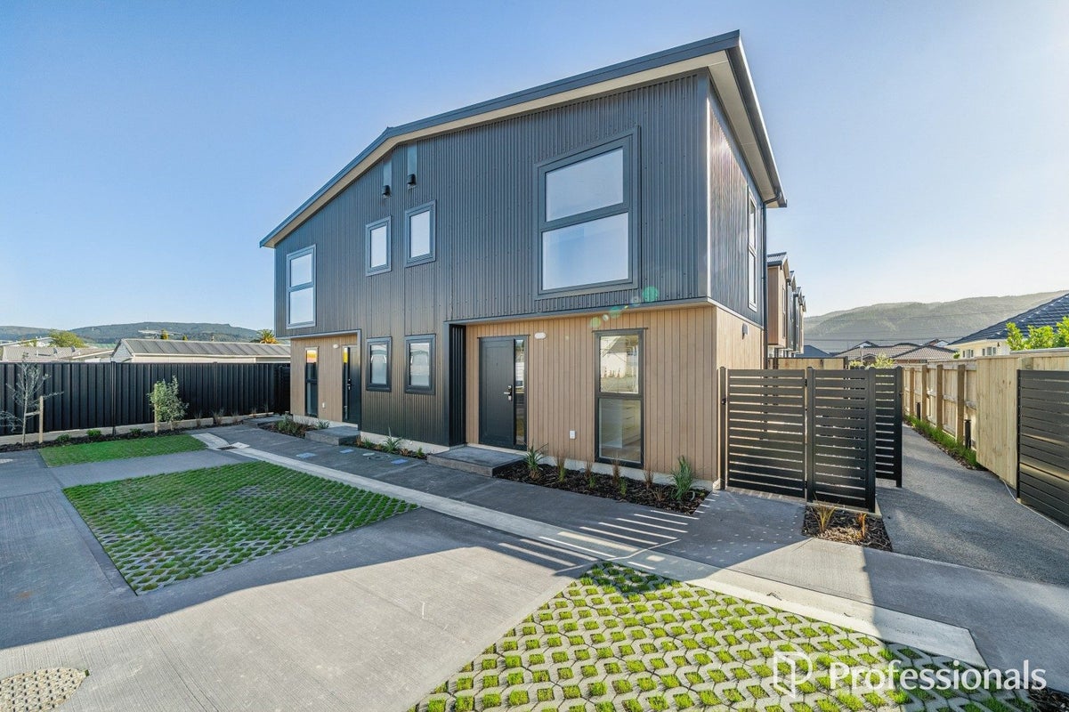8 Rongonui Street, Upper Hutt, Upper Hutt, Wellington - Carousel 1
