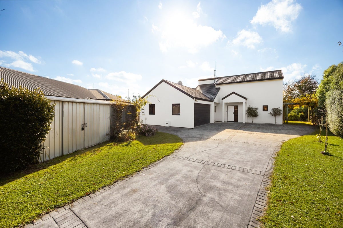 46 Heritage Avenue, Chartwell, Hamilton - Carousel 2