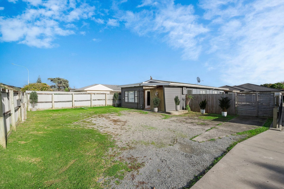128 Main Road, Waikanae, Waikanae - Carousel 26