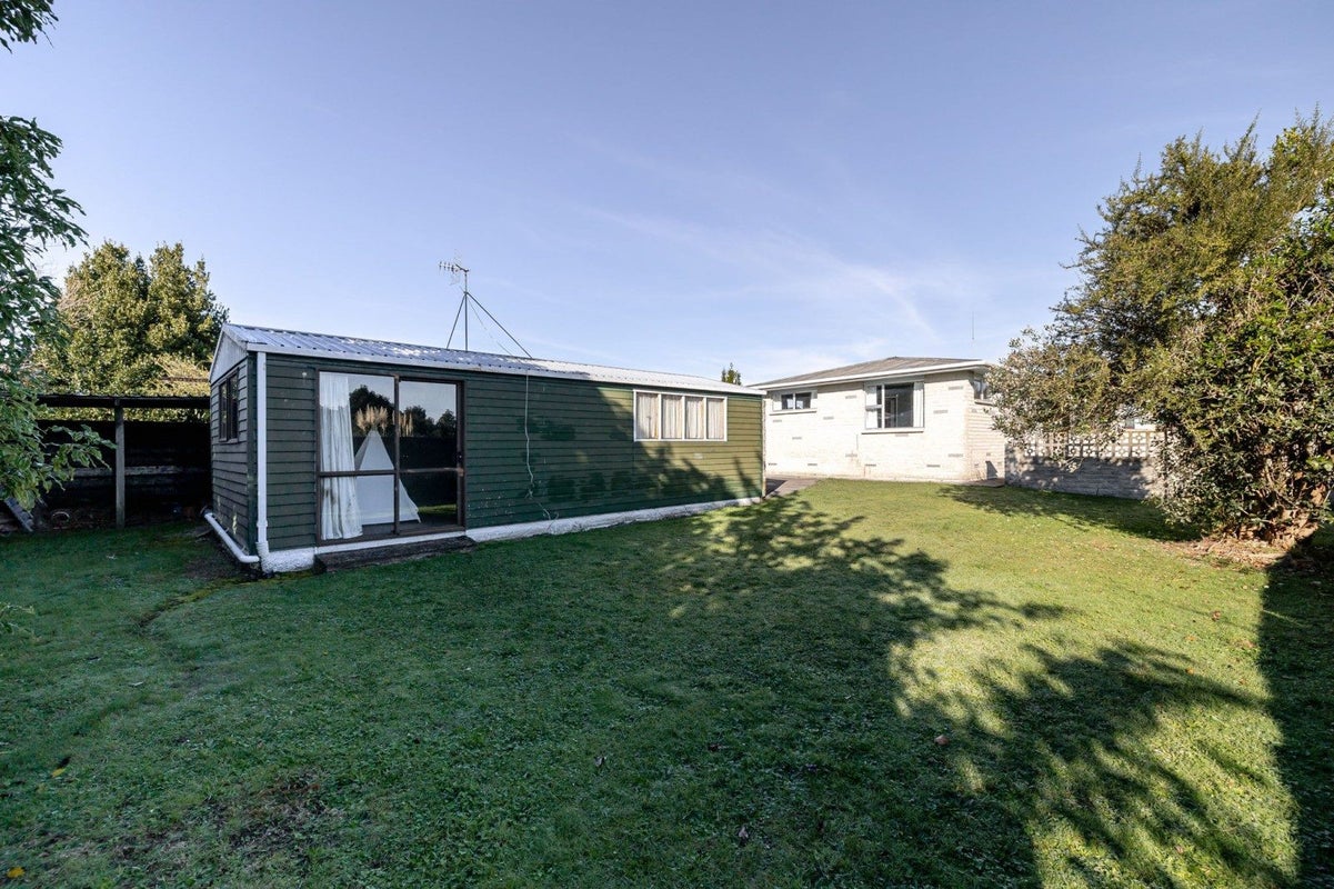 35 Kimberley Grove, Westbrook, Palmerston North - Carousel 17