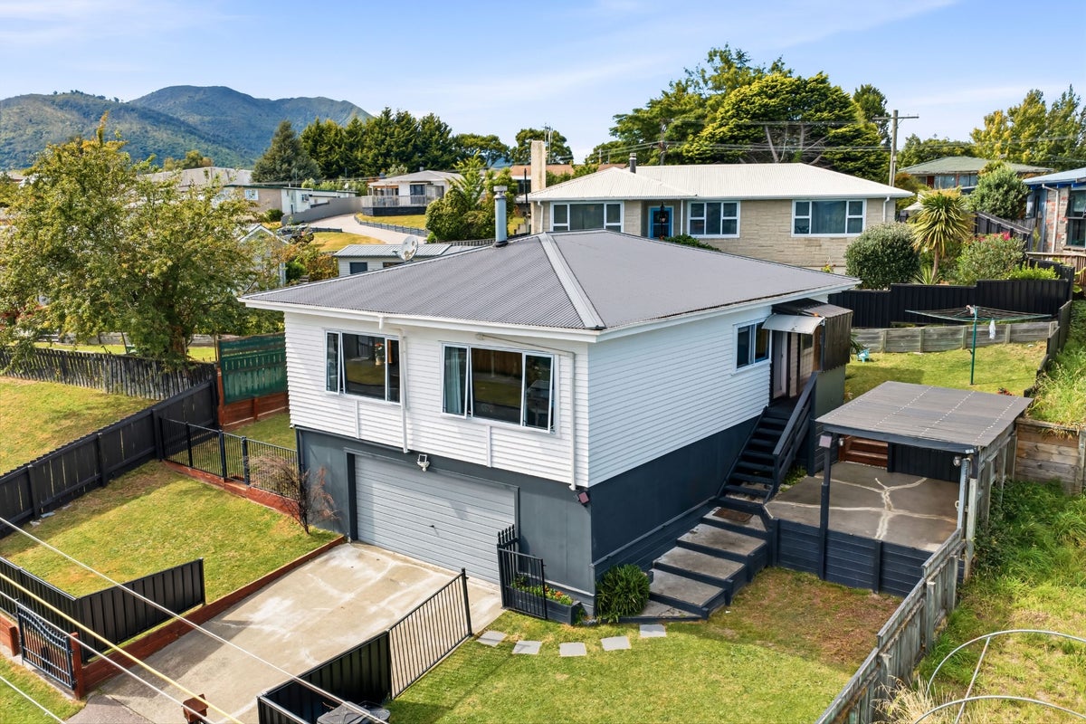 21 Cumberland Street, Tauhara, Taupo - Carousel 1