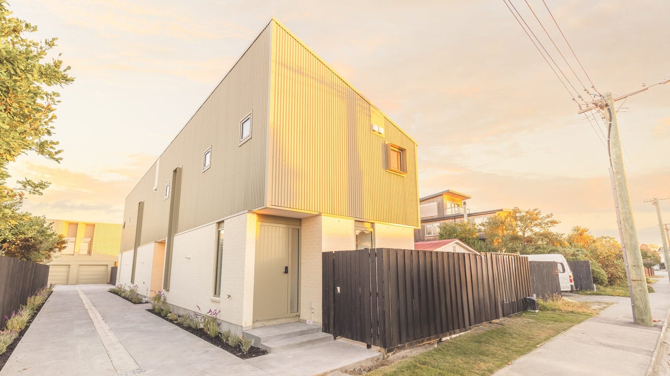 4/13 Effingham Street, North New Brighton, Christchurch - Carousel 1