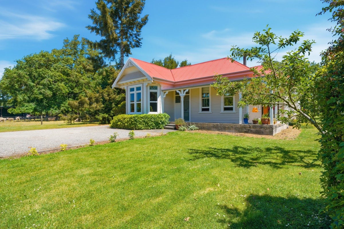 21 Earlys Road, West Eyreton, Rangiora - Carousel 1