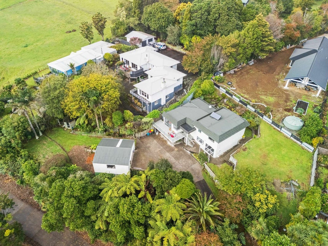 151 Smart Road, Hillsborough, New Plymouth - Carousel 1
