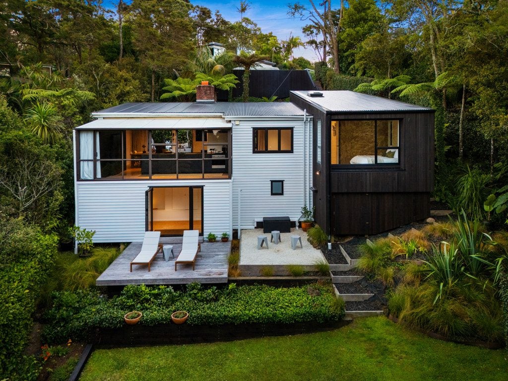 73 Takahe Road, Titirangi, Auckland - Carousel 1