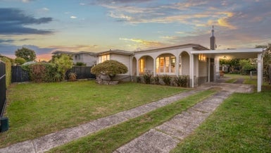 189 Riverside Avenue, Point England, Auckland - Carousel 1