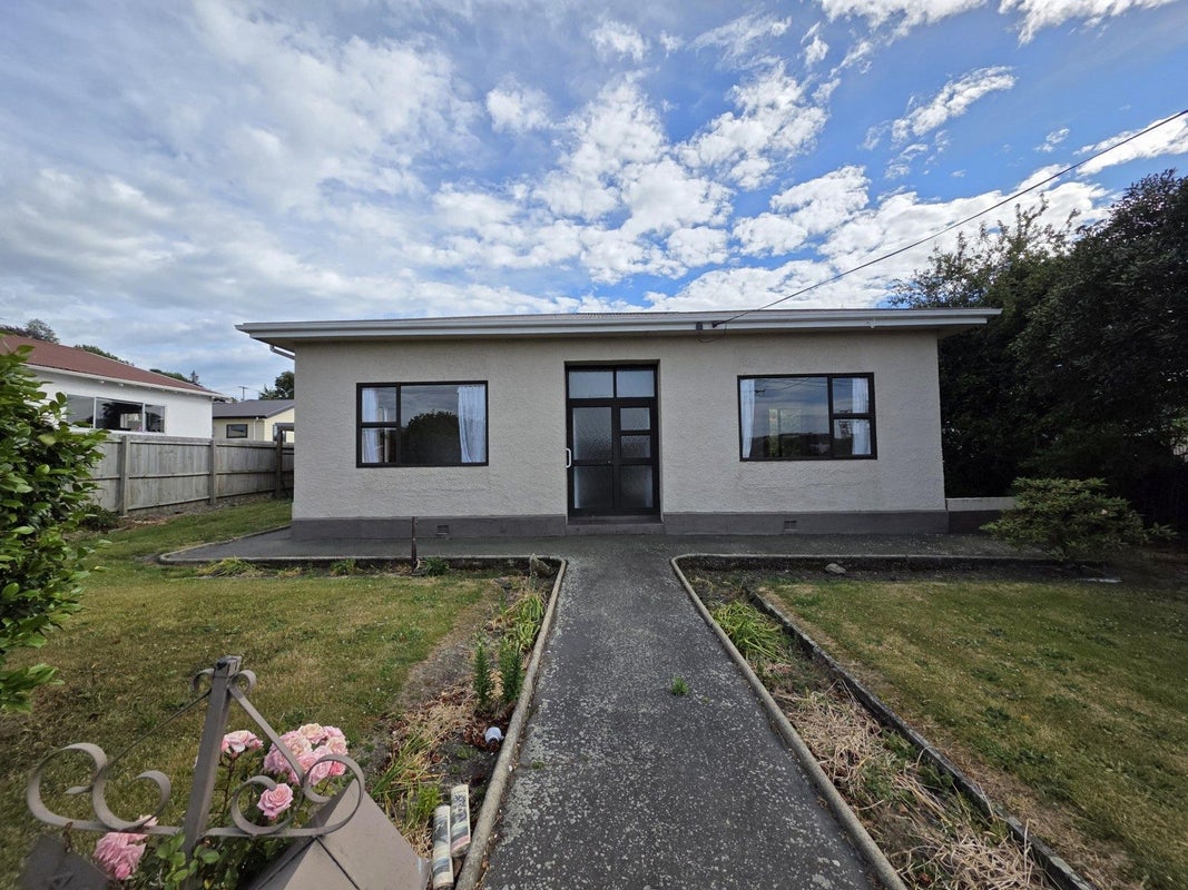 40 Nen Street, Oamaru - Carousel 23